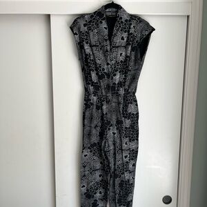 Nooworks Magic Suit in black and white, size Small